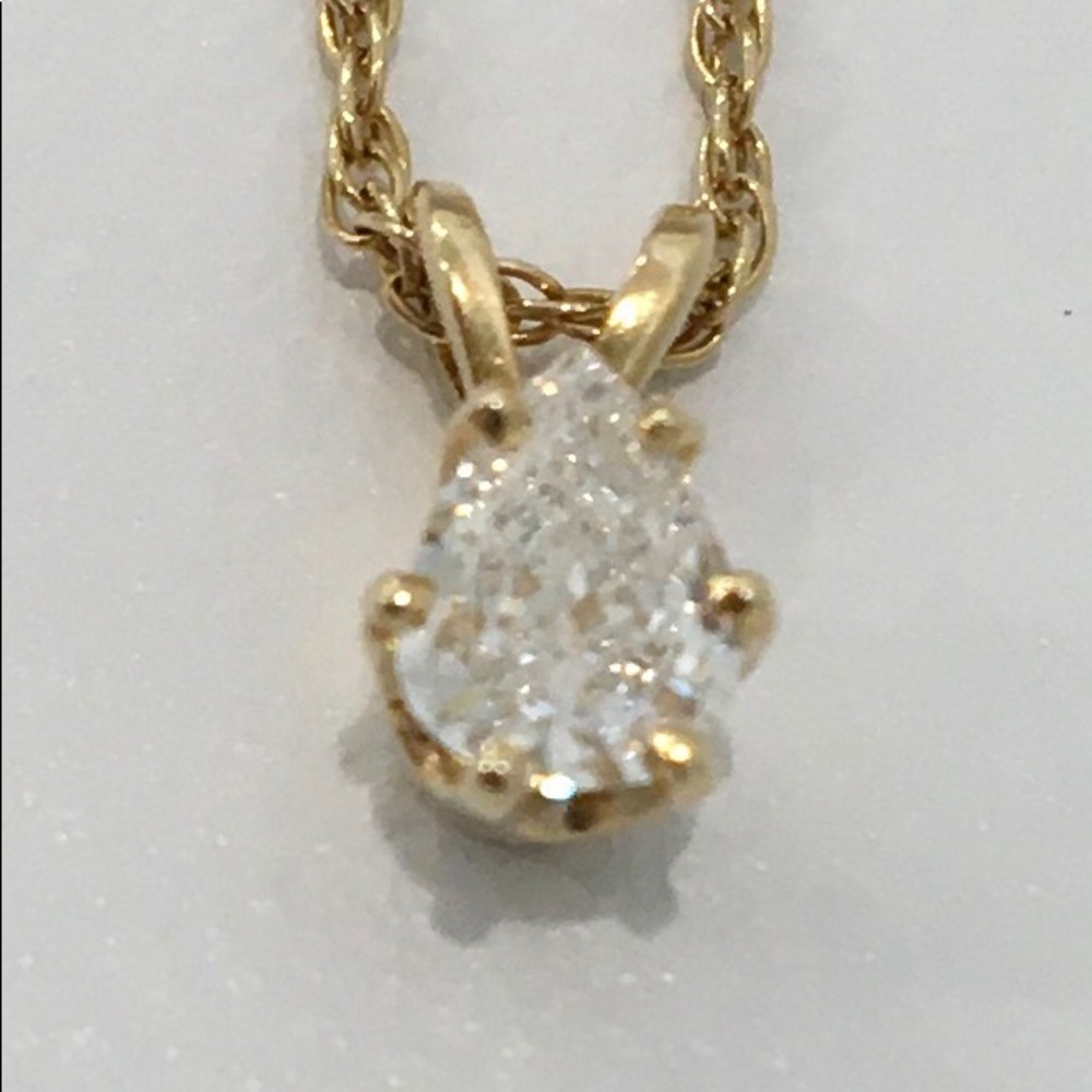 Pear Shape Diamond Pendant Necklace